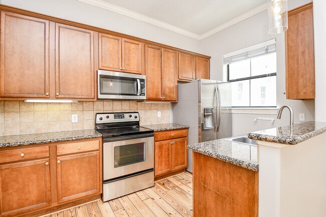 Building Photo - 118 McGowen St