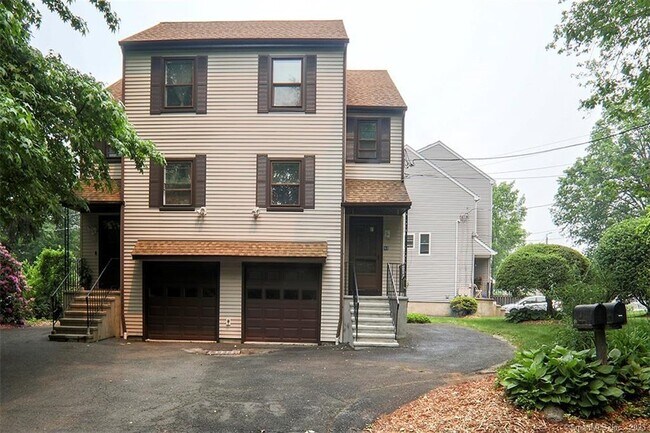 Building Photo - 40 Howard Ave