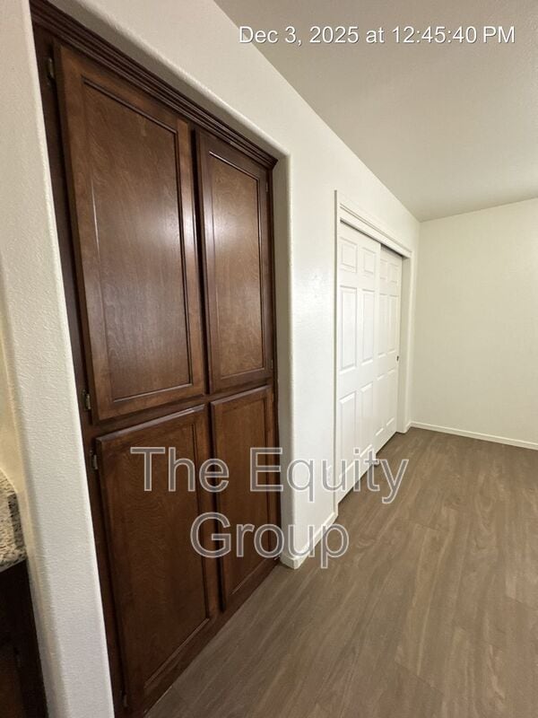 Building Photo - 2133 W Lark Ave