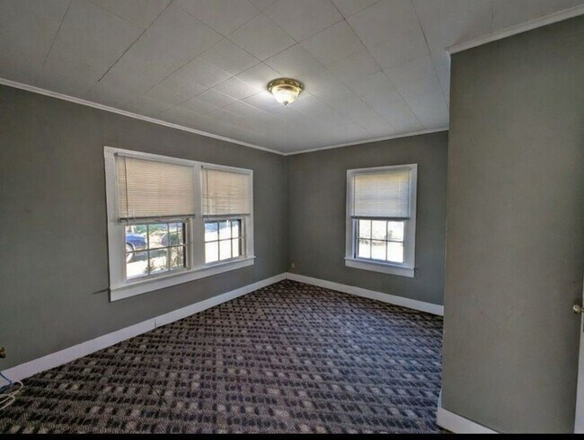 Building Photo - Sweet 2/1 Home in Marianna