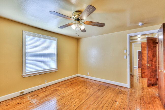 Building Photo - 1032 Dozier Pl