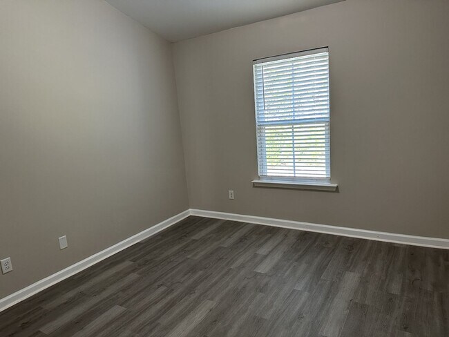 Building Photo - 48 Bellasera Wy