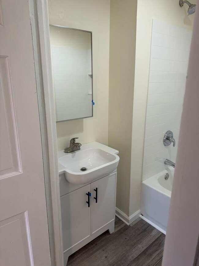 Building Photo - Newly Renovated 2-Bedroom, 1-Bath Single Family Home for Rent!