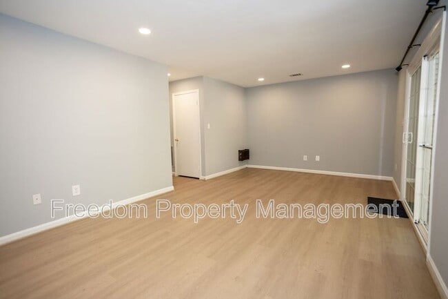 Building Photo - 17286 Wexford Loop