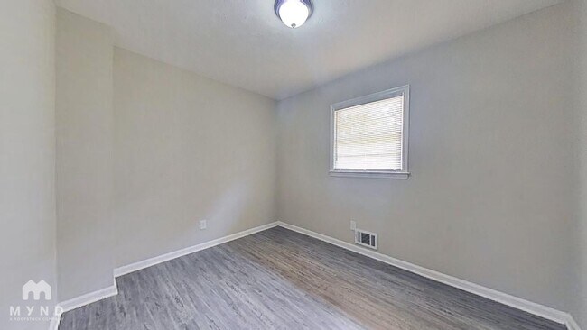 Building Photo - 1006 Longleaf Dr