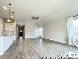Building Photo - 1518 Stony Island Dr