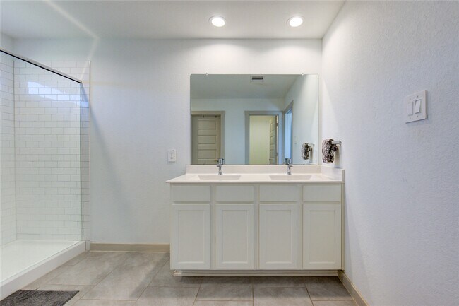 Building Photo - 4006 Elk Crk Ct