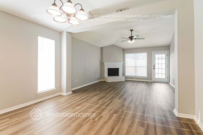 Building Photo - 1044 Waterview Dr