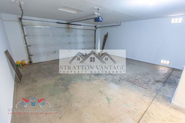 Building Photo - 40510 W Hayden Dr