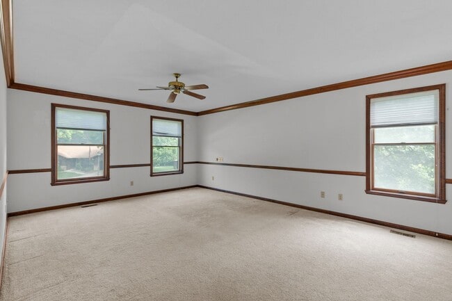Building Photo - 7 Sheffield Ct