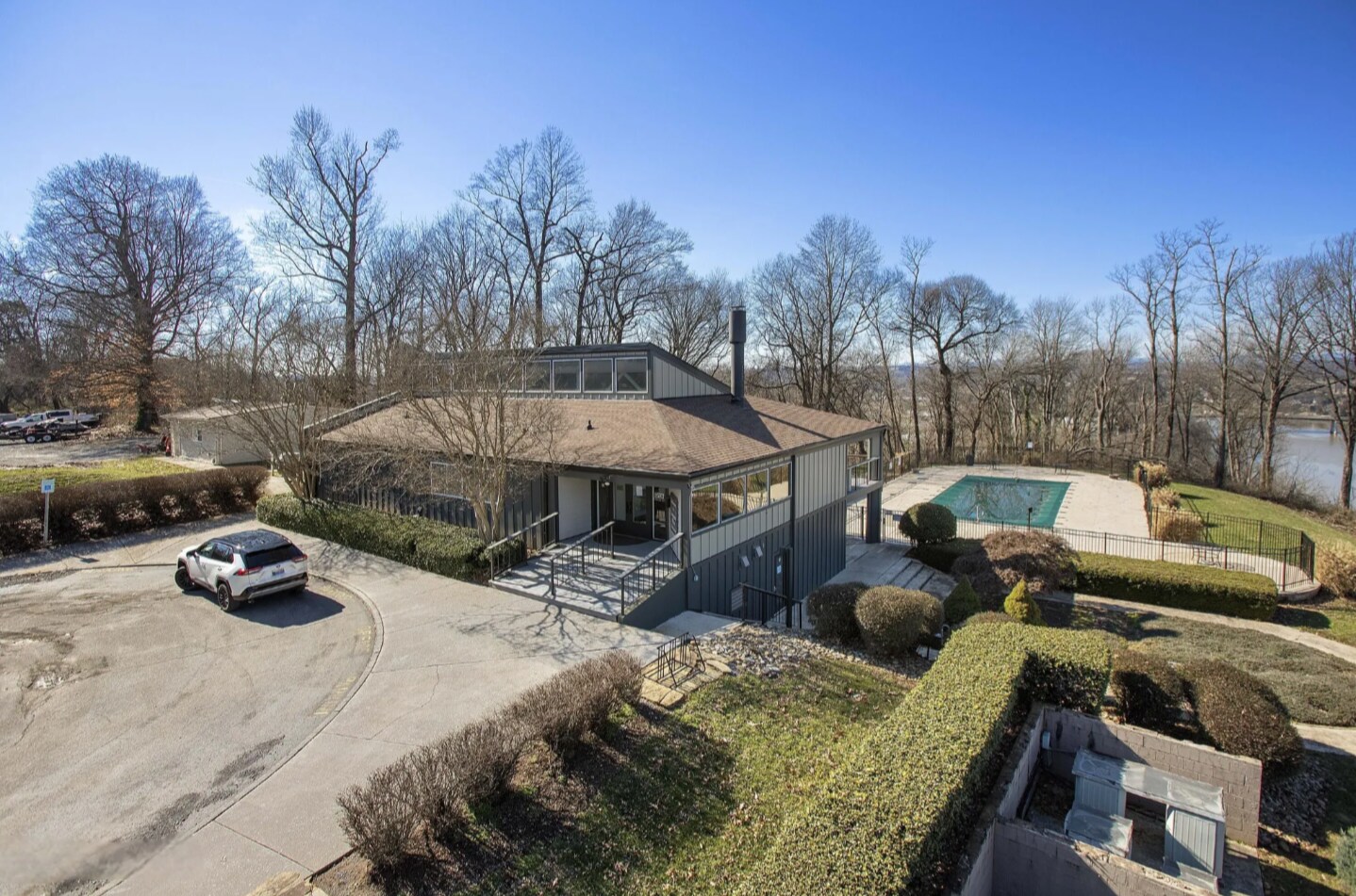 Building Photo - 1856 Cherokee Bluff Dr