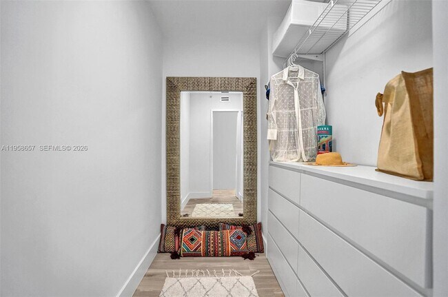 Building Photo - 2501 S Ocean Dr