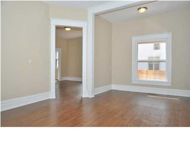 Building Photo - Charming 4-Bedroom, 2-Bathroom Home with T...