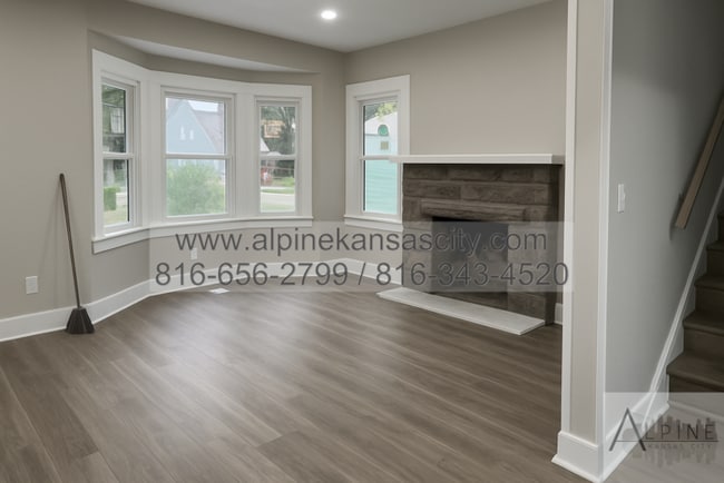 Building Photo - Beautiful Midtown Rehab! Section 8 OK, BON...