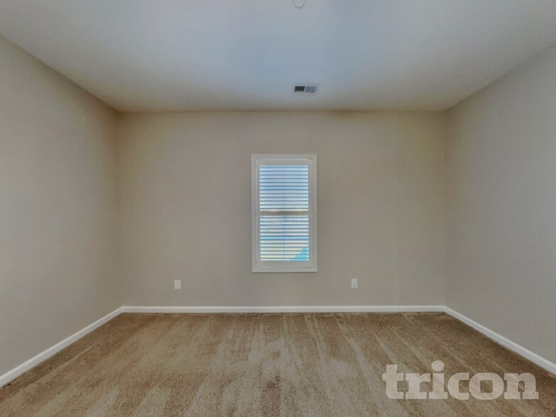 Building Photo - 185 Southern Pl