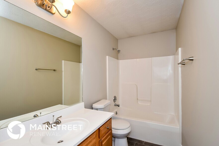 Building Photo - 173 Fern Way