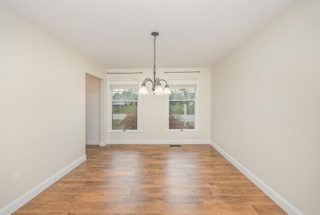 Building Photo - 125 Fieldstone Dr