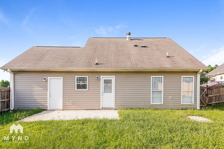 Building Photo - 196 Rossburg Dr