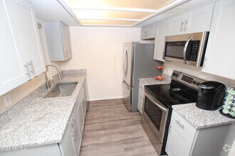 Building Photo - 3119 W Cochise Dr