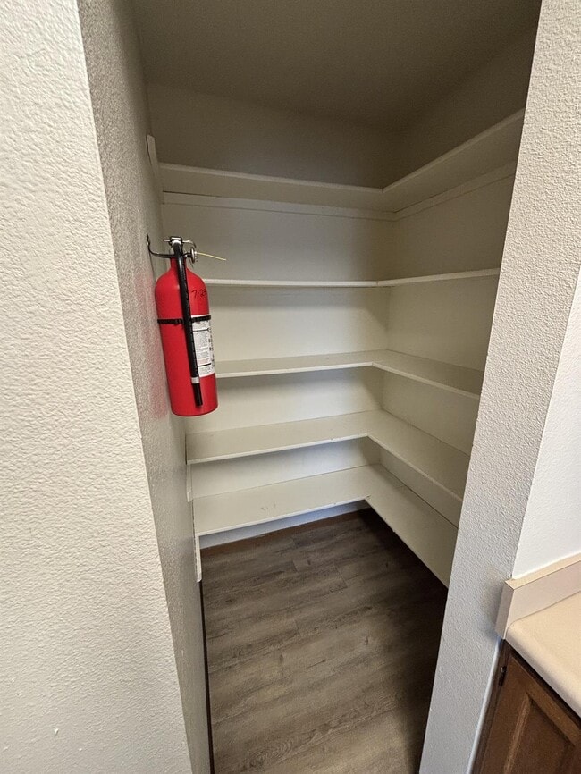 Building Photo - 619 S Johnson-5