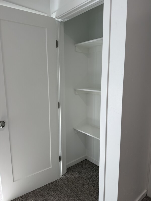 Building Photo - 361 W 400 S