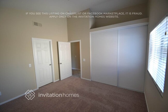 Building Photo - 2593 W Fairview Dr