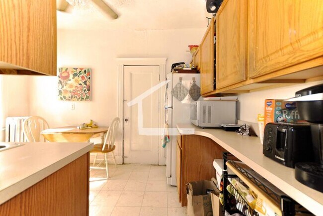 Building Photo - Spacious 2 bed in Brighton