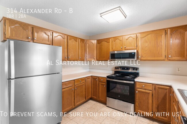 Building Photo - 314 Alexander Rd