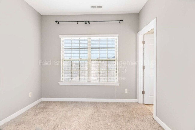 Building Photo - 15125 Jade St