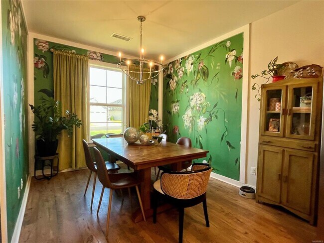 Building Photo - 876 Hedgefield Way