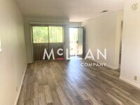Building Photo - Second Floor 1 Bedroom at Palm Springs Villas