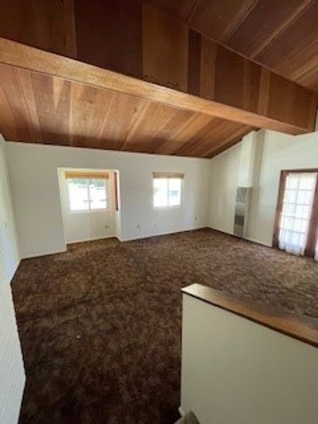 Building Photo - One of Kind 4 bedroom, 2 bath house with P...
