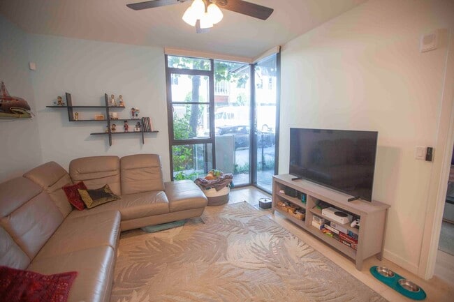 Building Photo - 2022 New Built Luxurious 2BR2BA Potrero Hi...