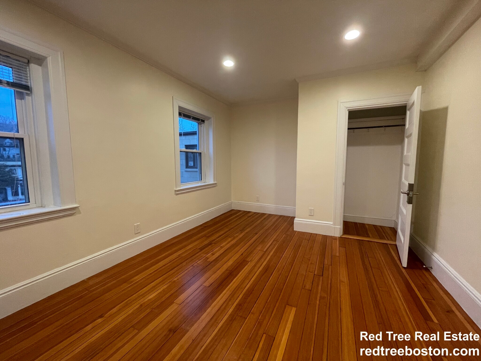 Building Photo - 1614 Beacon St