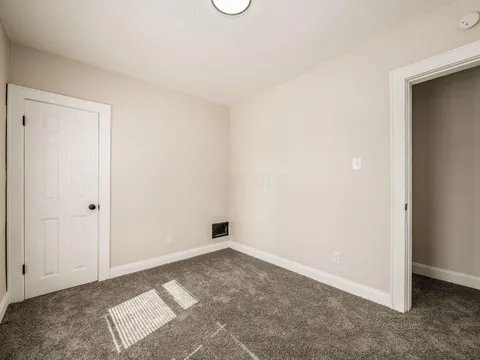 Building Photo - 154 N Central Ave