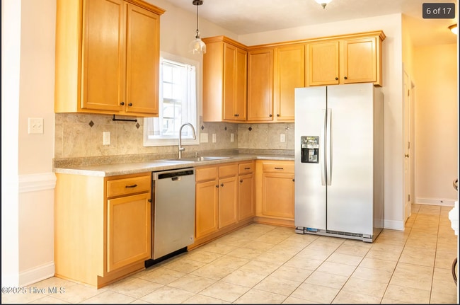 Building Photo - 164 Blue Oak Dr