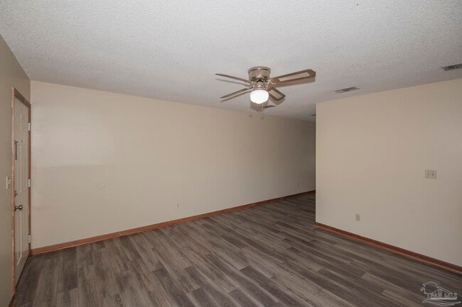 Building Photo - 496 Lownde Ave