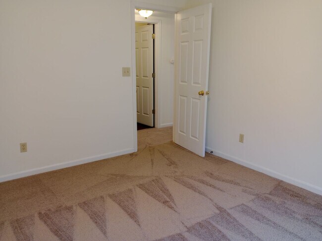 Building Photo - 3527-3529 Prescott Dr.