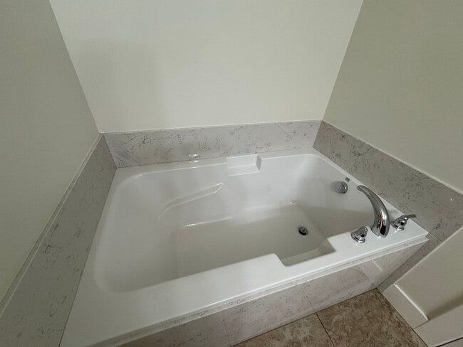 Building Photo - 12771 Park Rim Ct