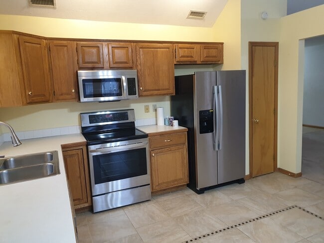 Building Photo - 2811 Winterbrook Cir