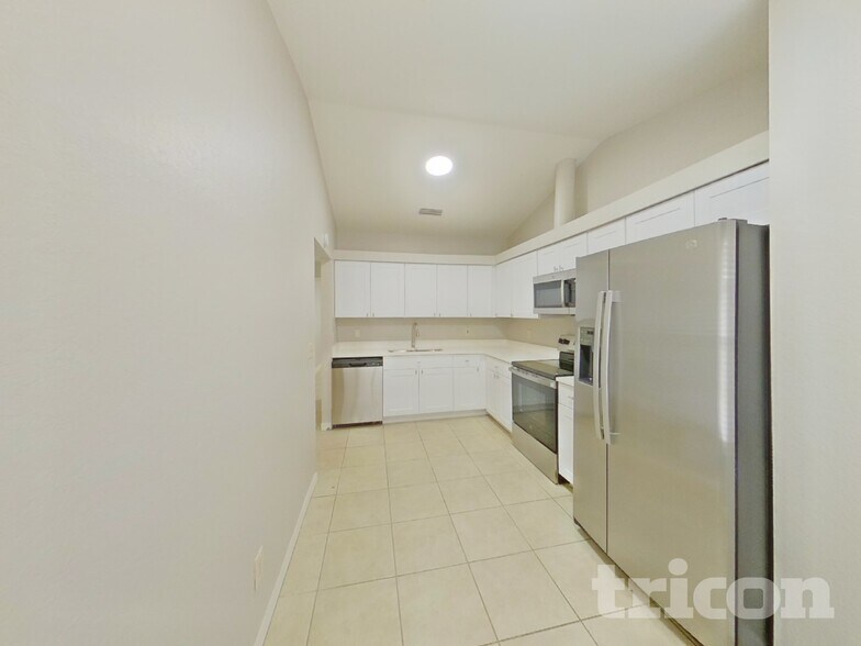 Building Photo - 3109 Camphor Dr