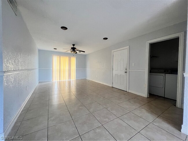Building Photo - 12650 Kenwood Ln