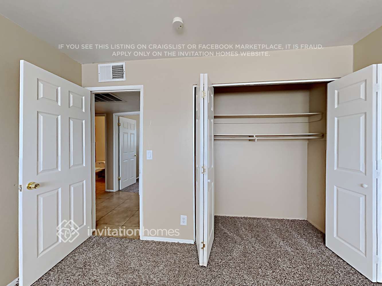 Building Photo - 3208 W Columbine Dr