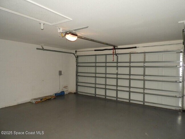 Building Photo - 1535 Heartwellville St NW