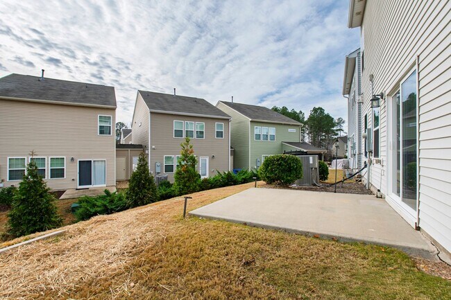 Building Photo - Charming, Well-Maintained Home in Central Morrisville!