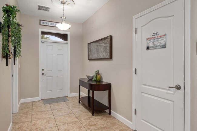 Building Photo - 1479 Moon Valley Dr