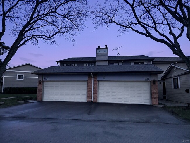 Building Photo - 693 Mallard Ln