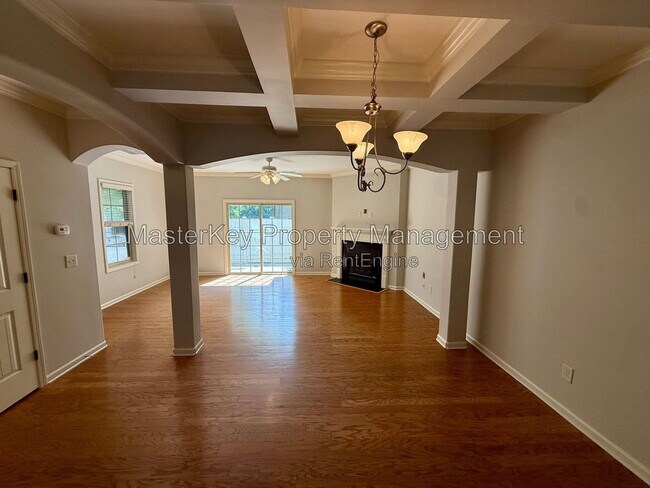 Building Photo - 533 Matheson Place