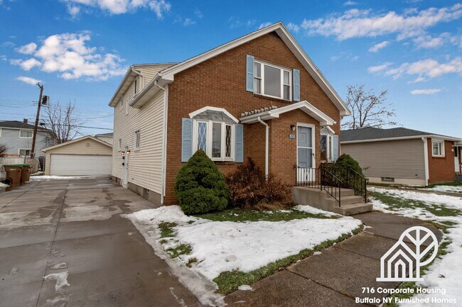 Building Photo - Furnished 2-Bedroom Apartment in Cheektowaga