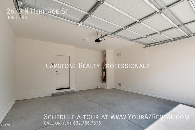 Building Photo - 2670 N Heritage St